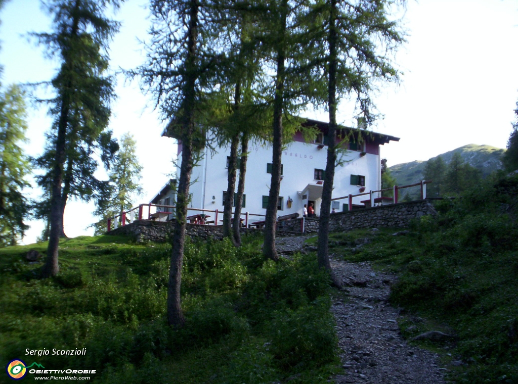 14 CAPANNA MONZA - RIF BOGANI.jpg